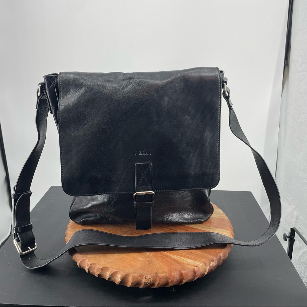 Cole Haan reporter messenger bag black leather